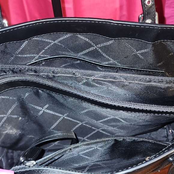 MICHAEL KORS ZEBRA STRIP TOTE - Picture 6 of 11